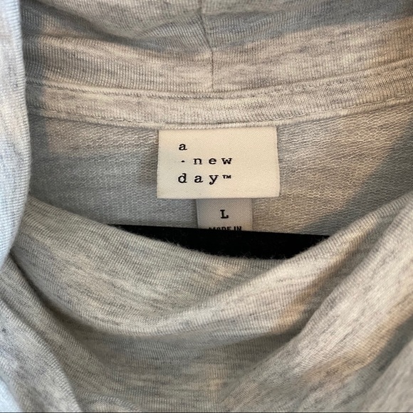 a•new•day Top | L - Picture 6 of 7